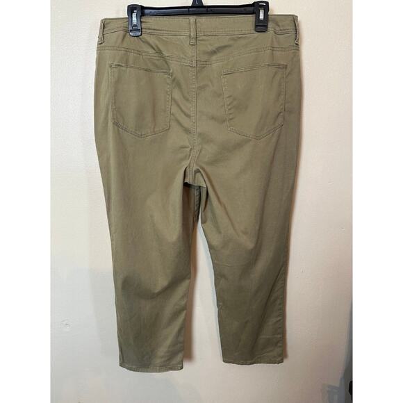 Chico’s The Platinum Crop Pants Plus Size Olive Green Large 14 Capri - Picture 4 of 5